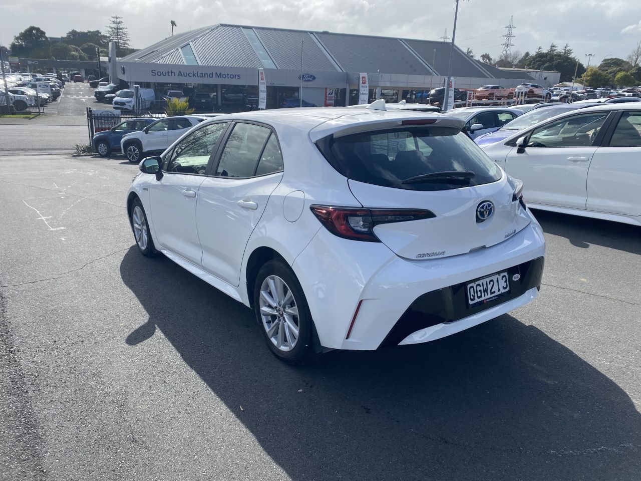 Vehicle image 5