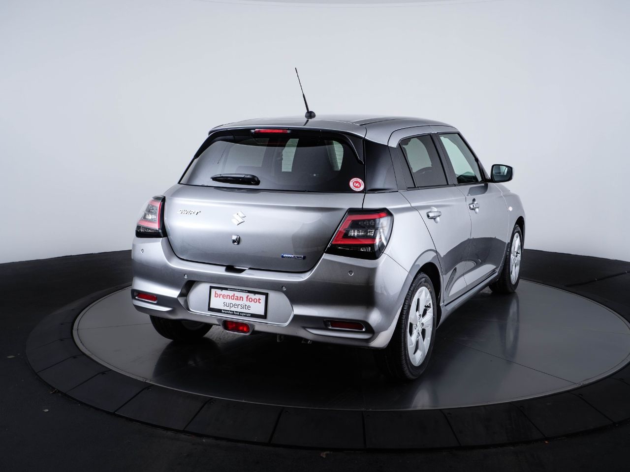 Vehicle image 3