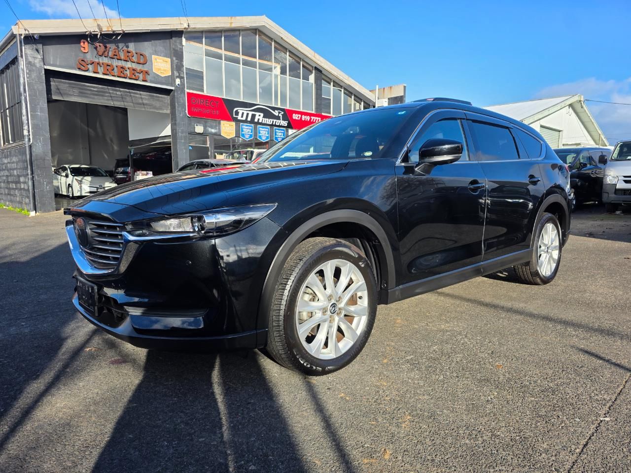 Vehicle image 4