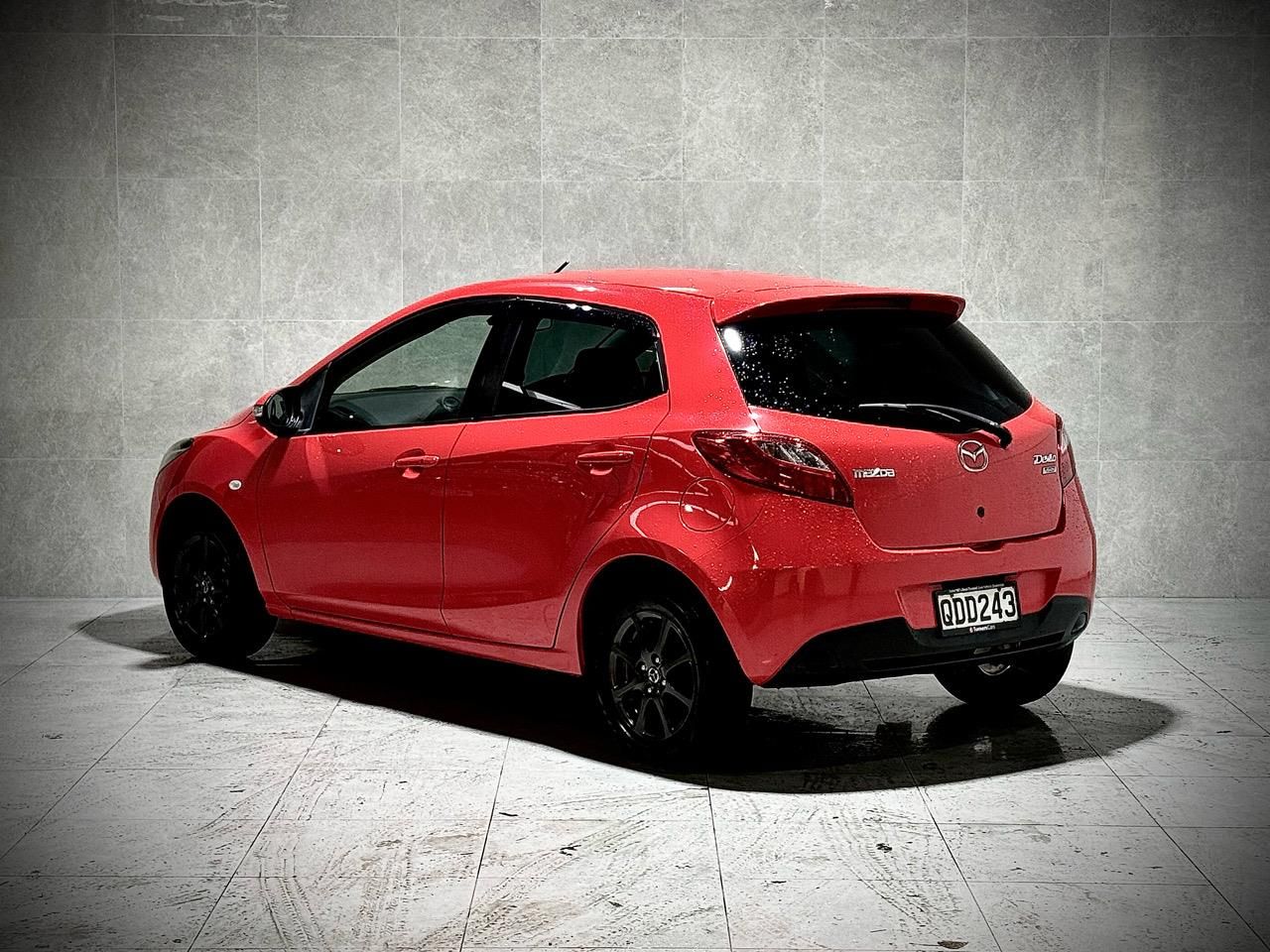 Vehicle image 3