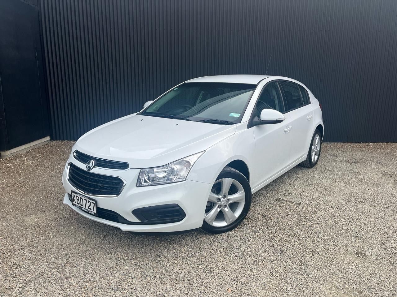 Vehicle image 5