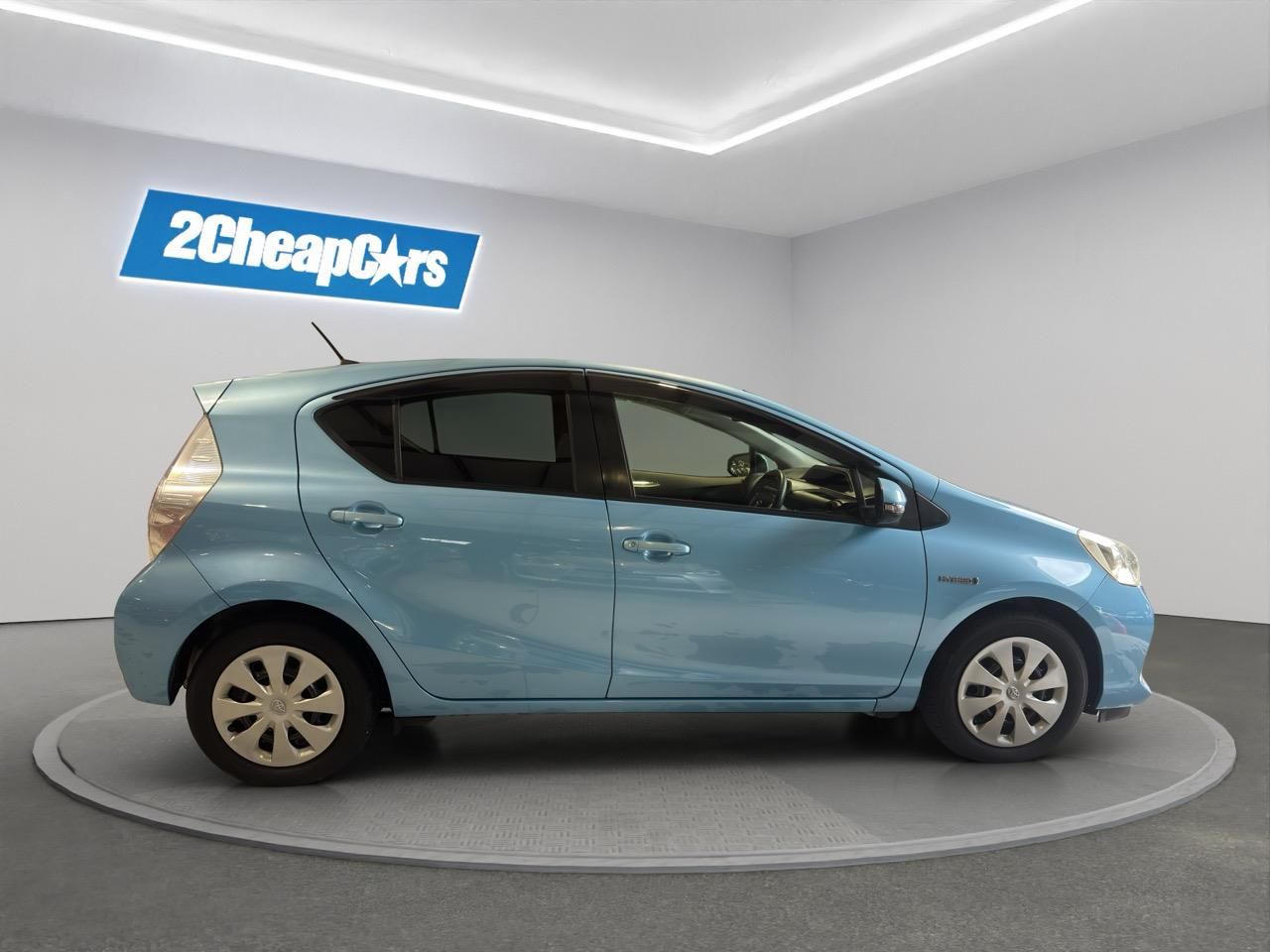 Vehicle image 4