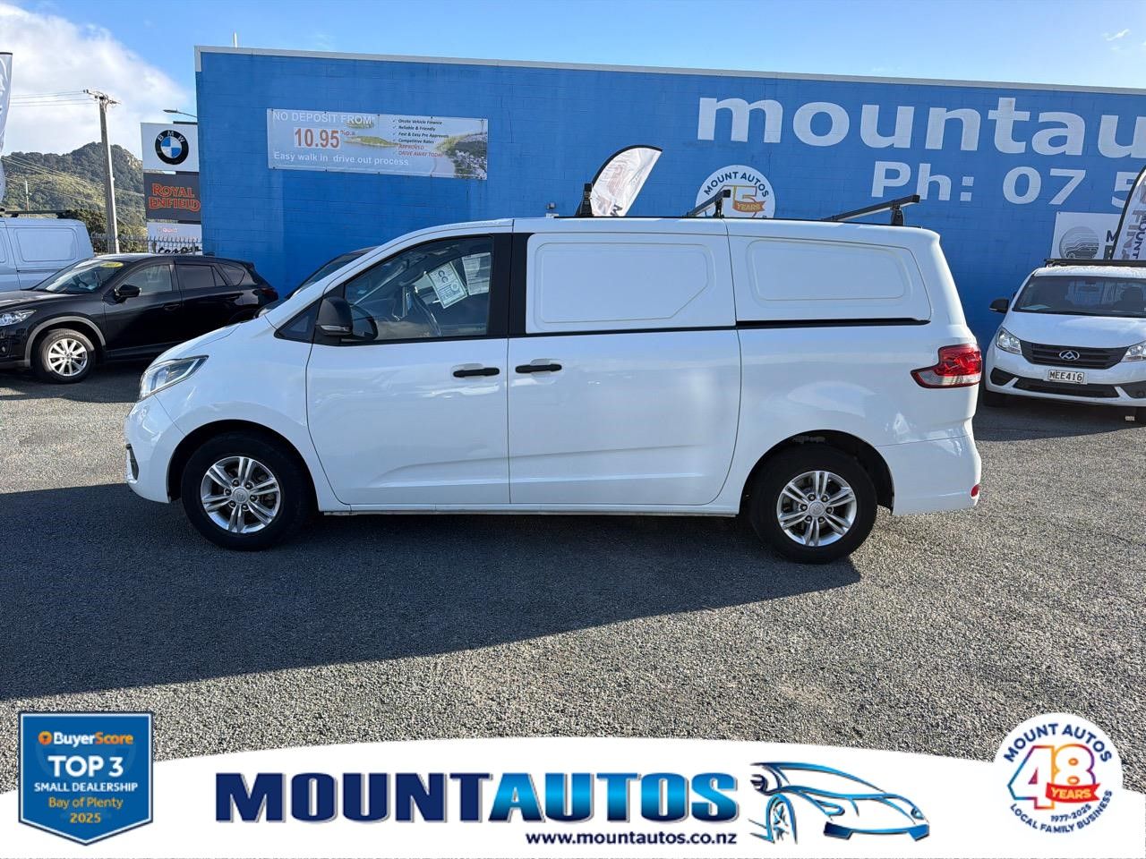 Vehicle image 4