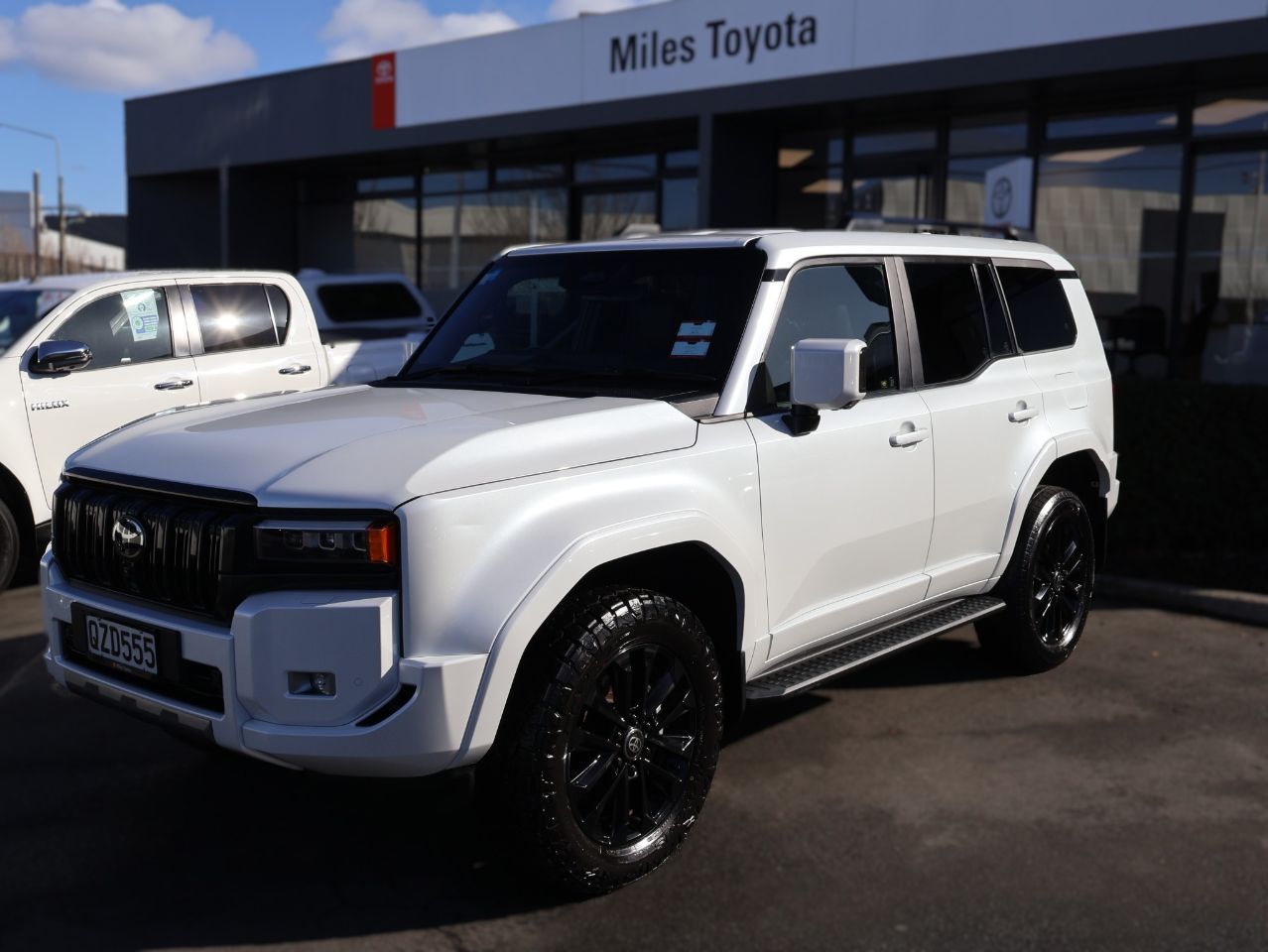 Vehicle image 3