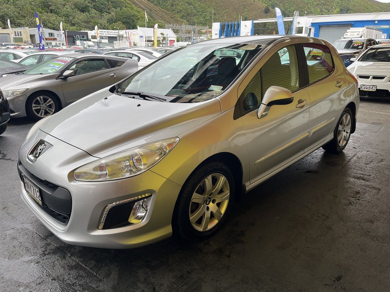 Vehicle image 3