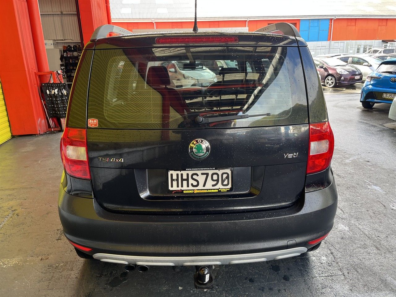 Vehicle image 5