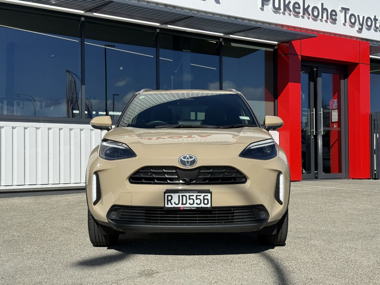 Vehicle image 3