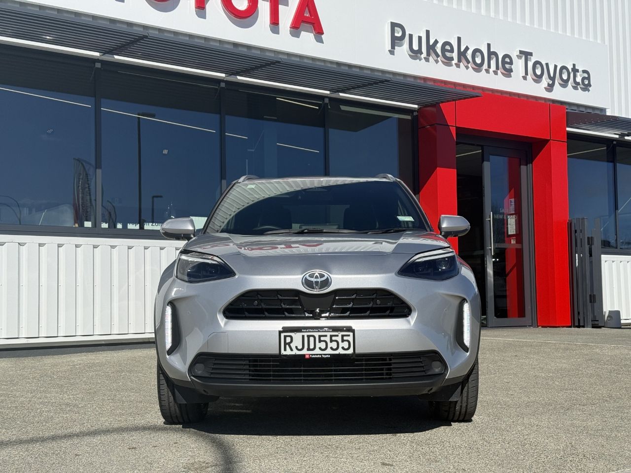 Vehicle image 3