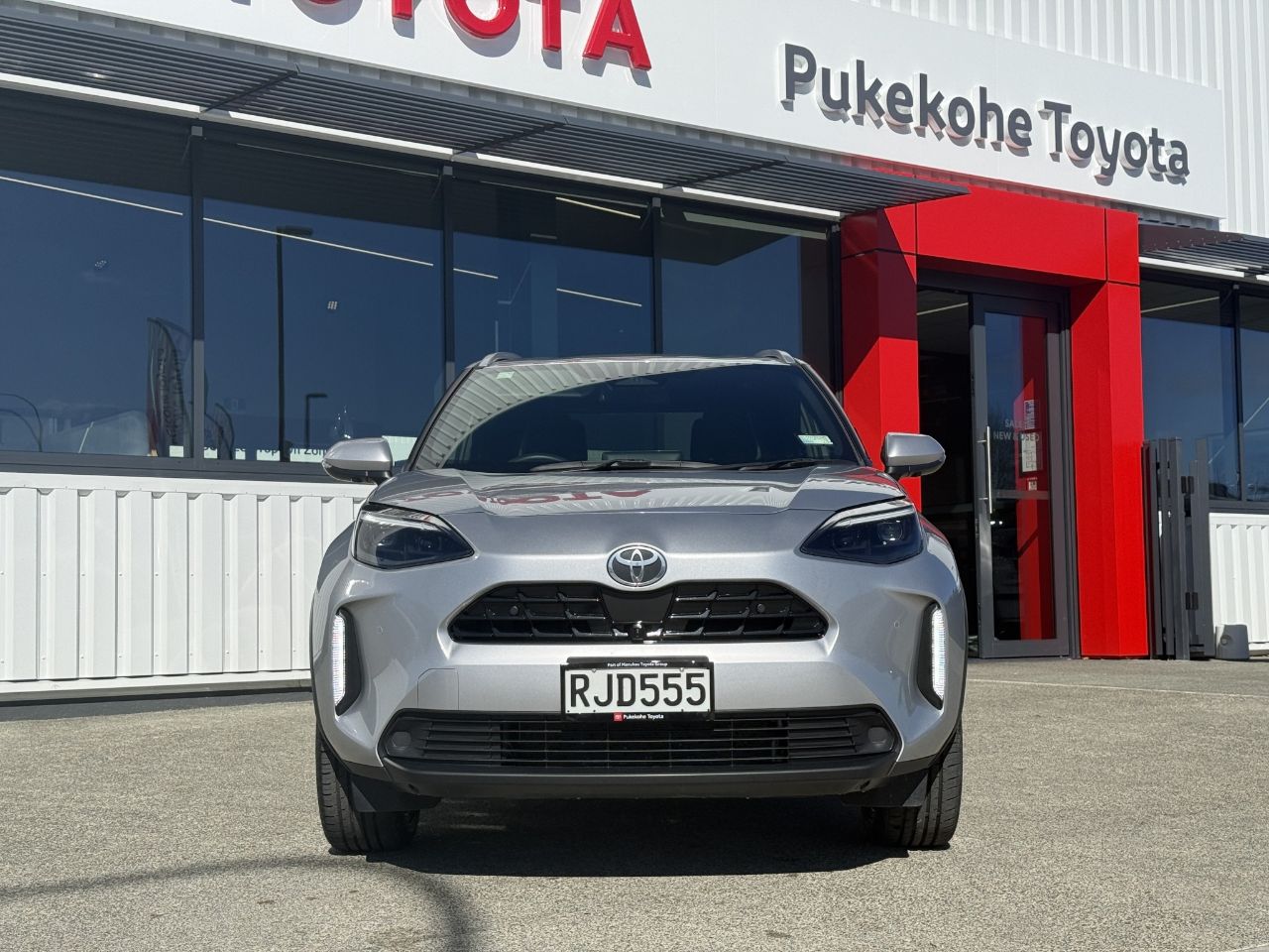 Vehicle image 3