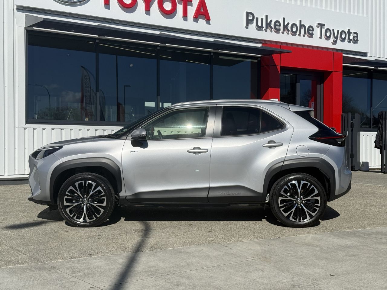 Vehicle image 4