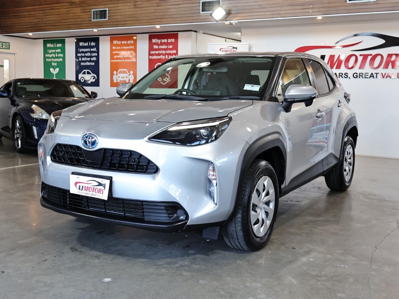 Vehicle image 3