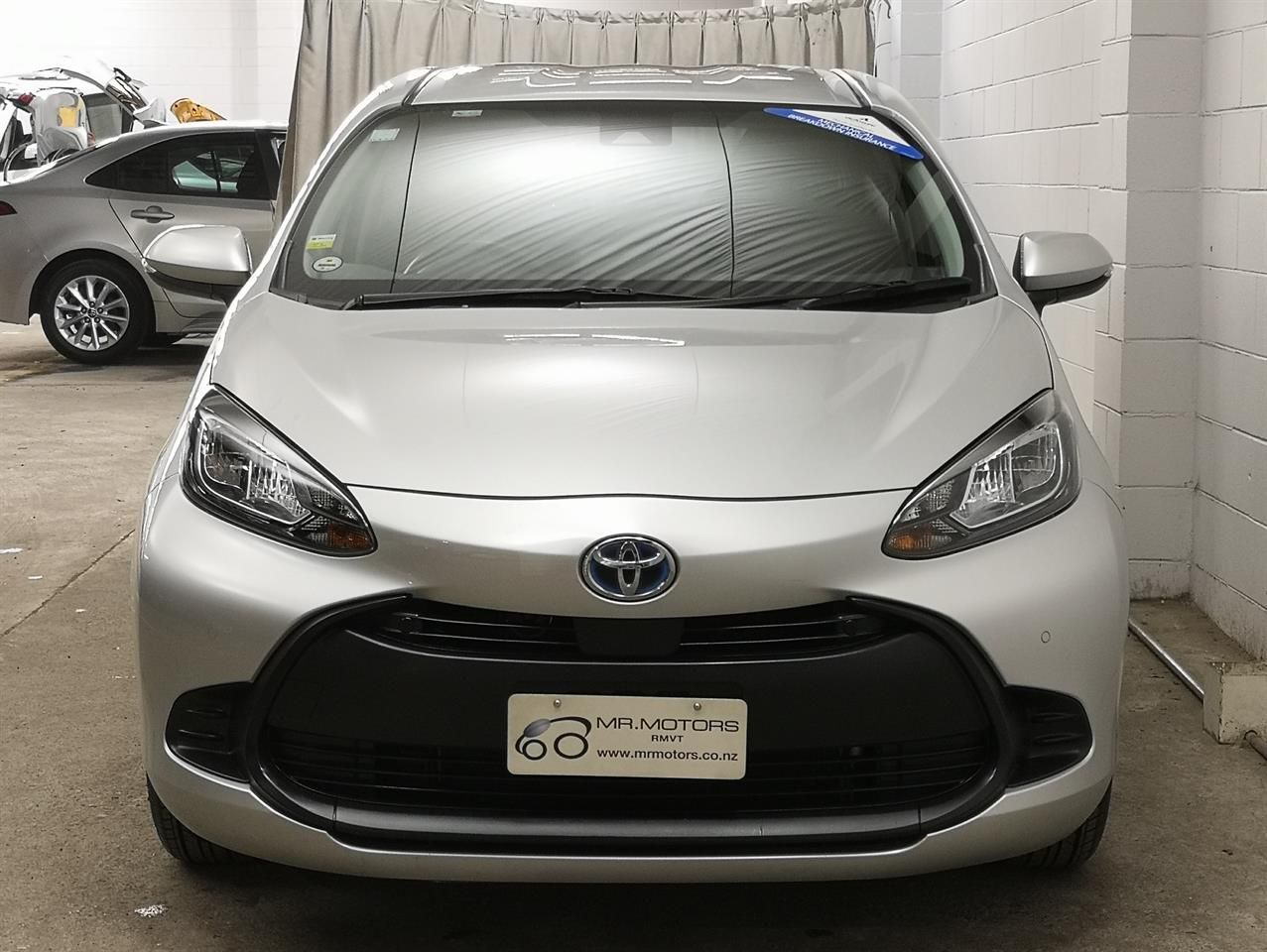 Vehicle image 4