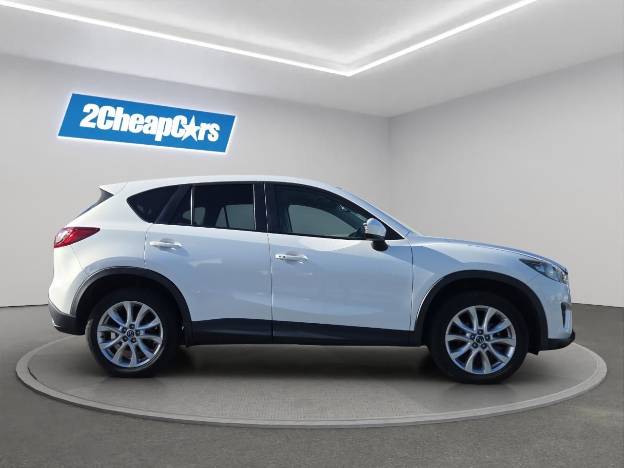 Vehicle image 4