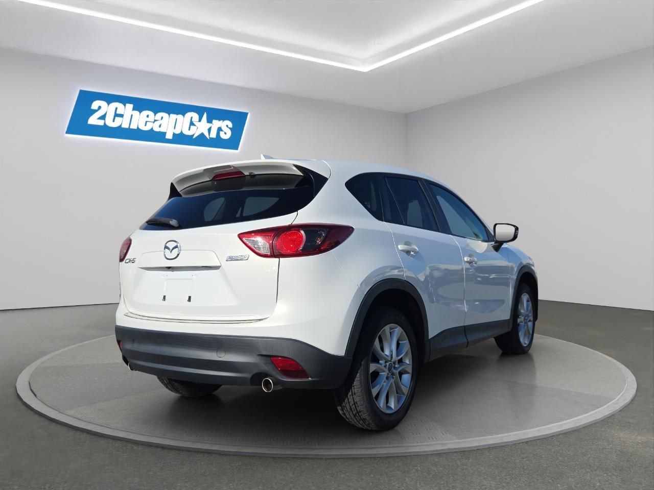 Vehicle image 5