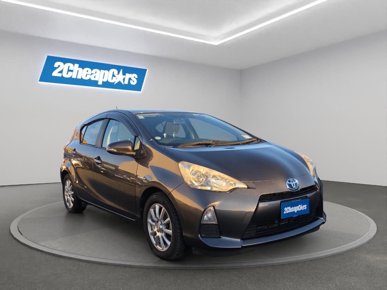 Vehicle image 3
