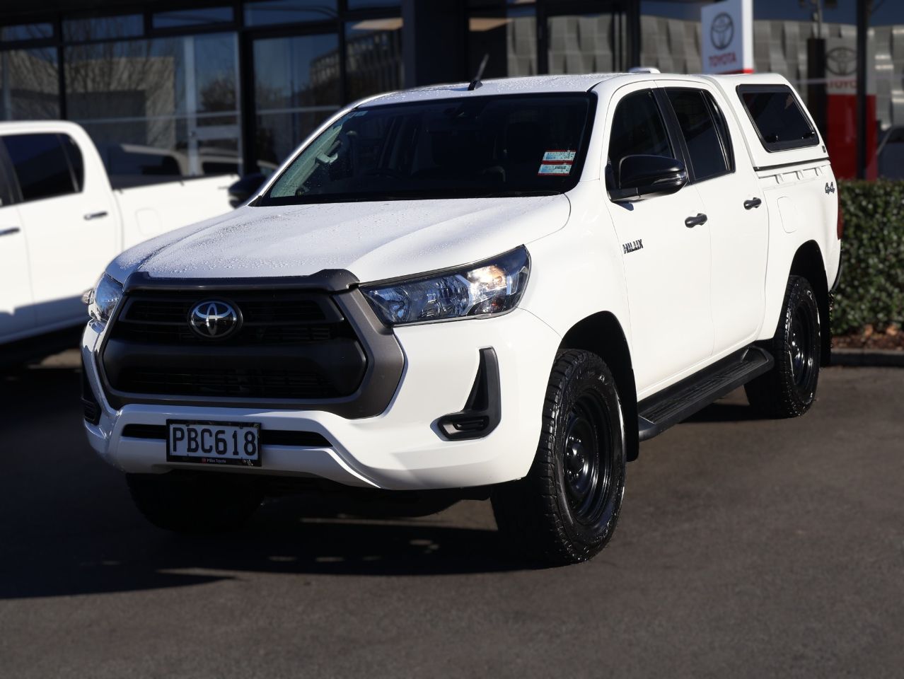 Vehicle image 3
