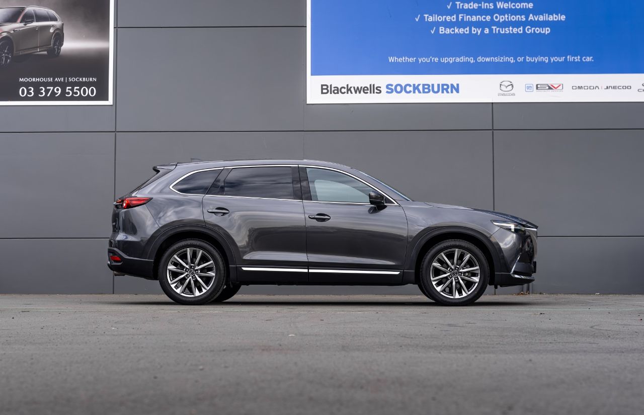 Vehicle image 3