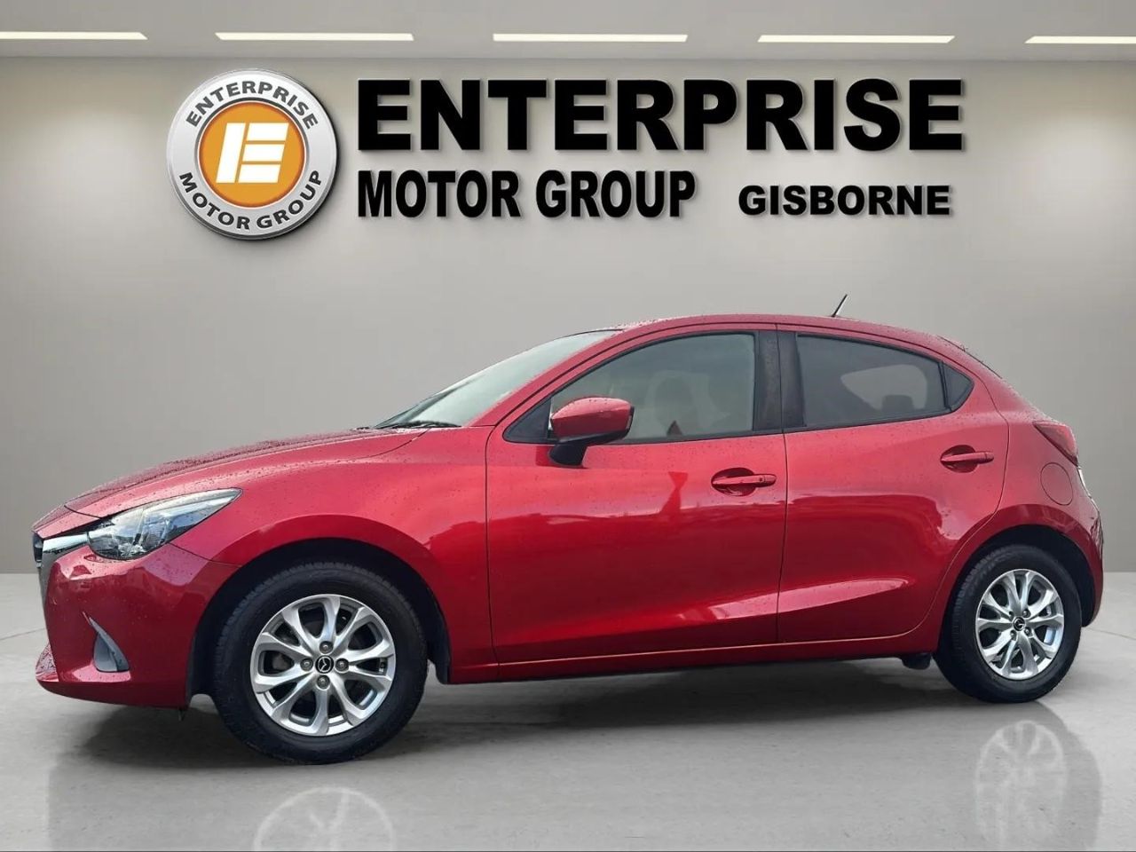 Vehicle image 4