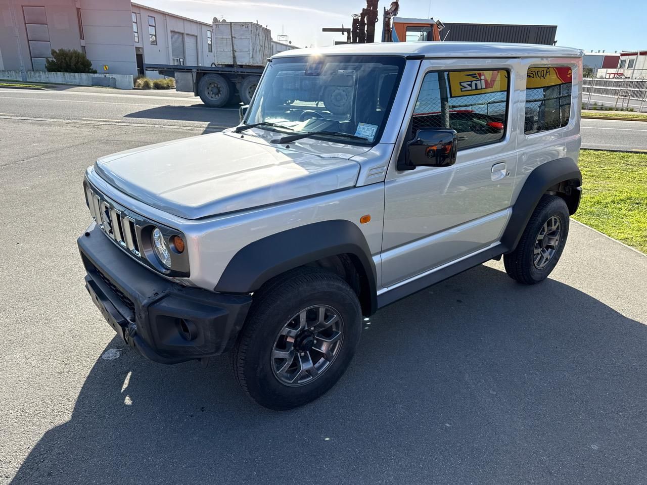 Vehicle image 4