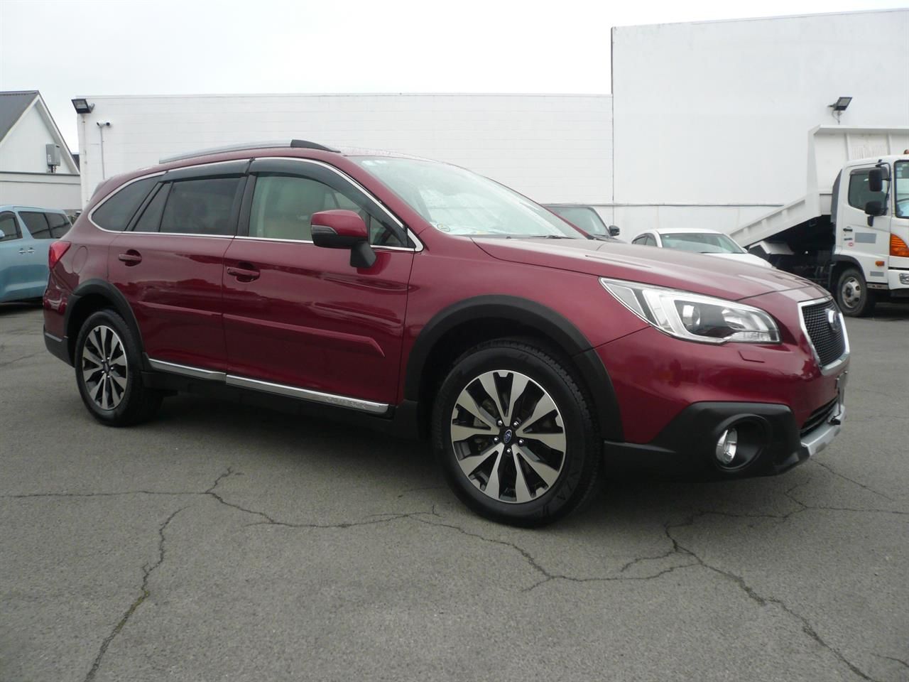 Vehicle image 3