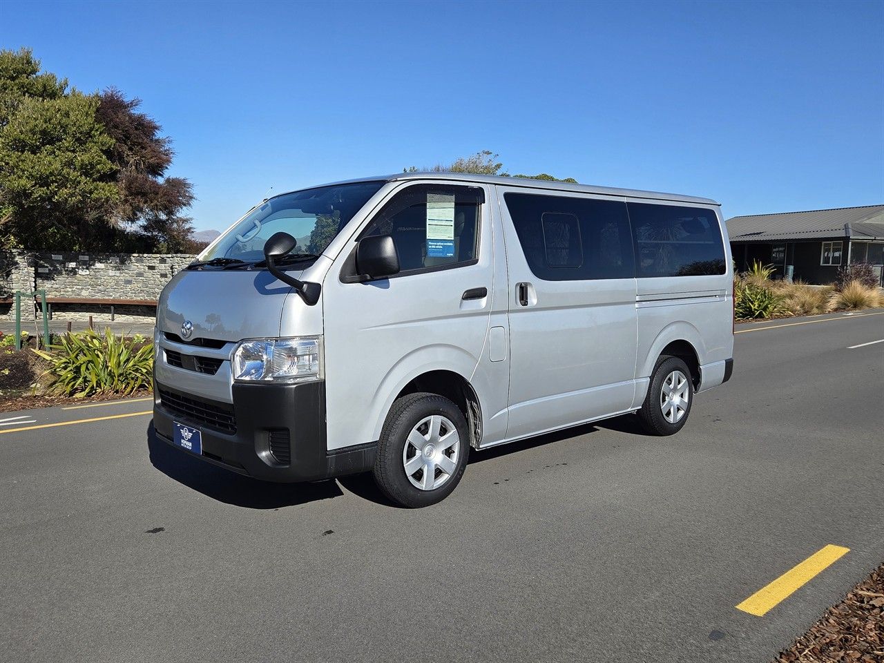 Vehicle image 3