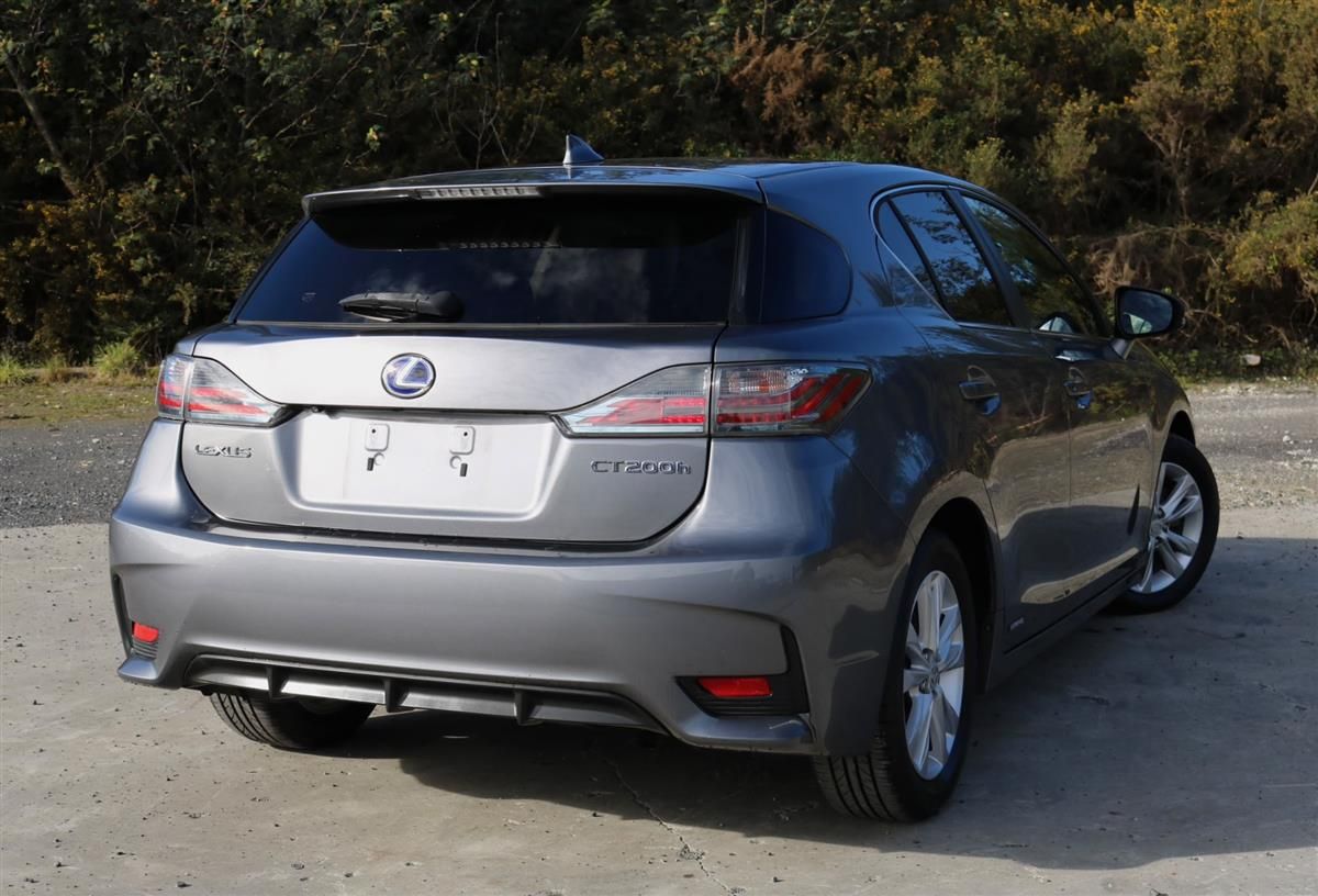 Vehicle image 5