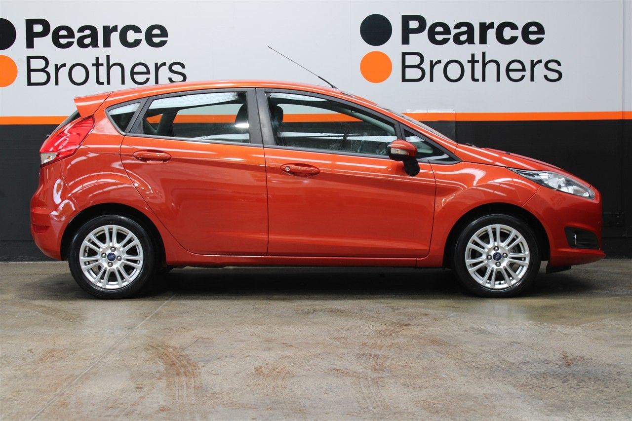 Vehicle image 5