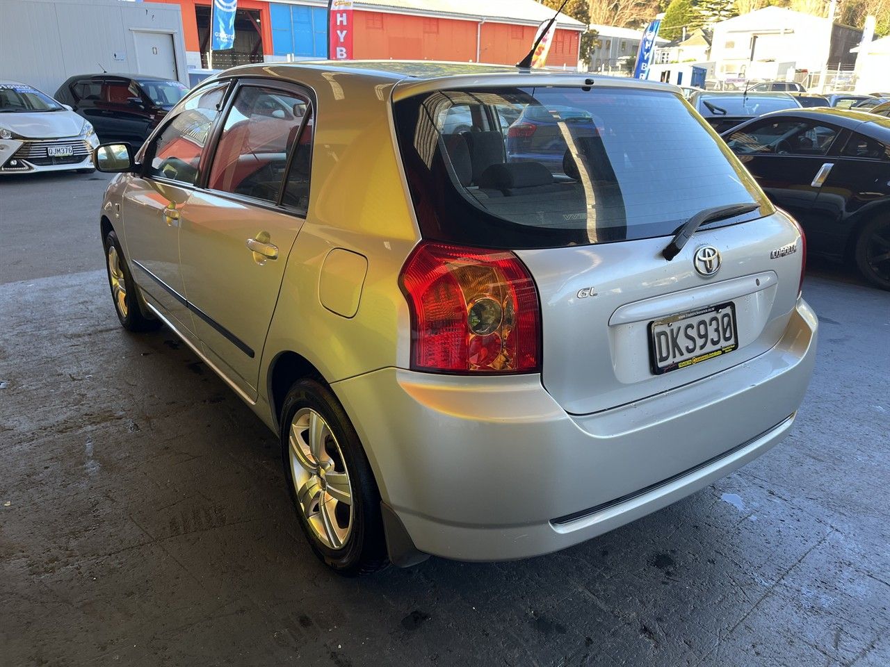 Vehicle image 4