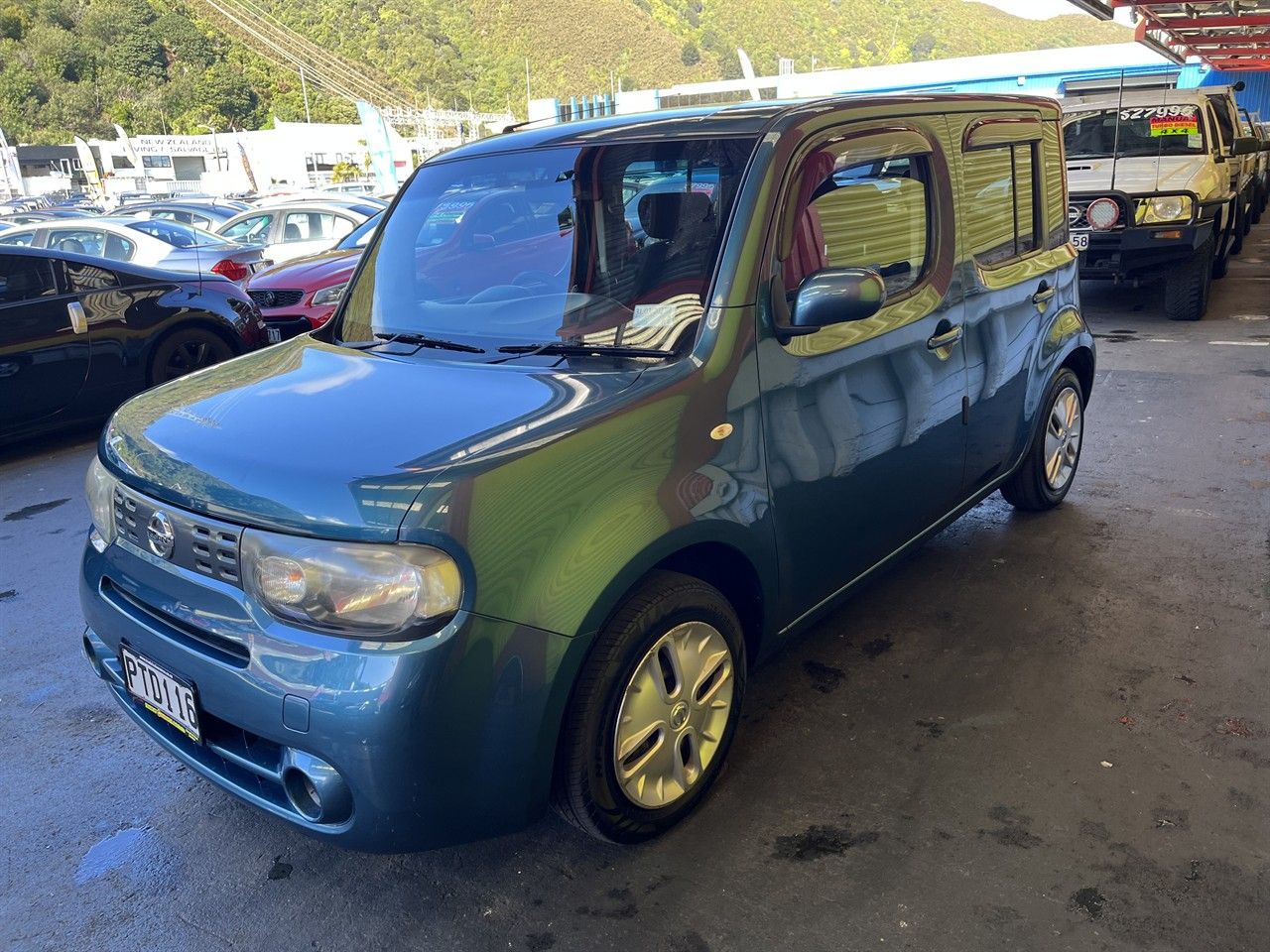 Vehicle image 3
