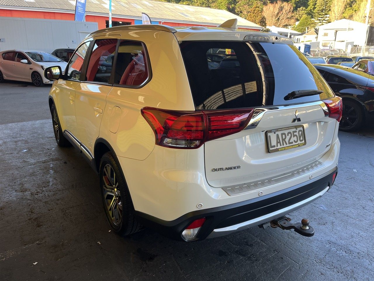 Vehicle image 4