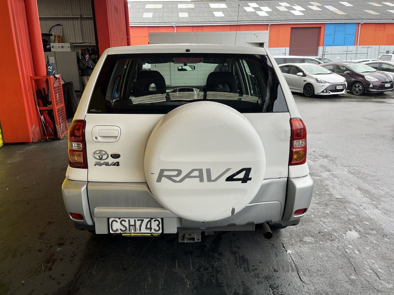Vehicle image 5