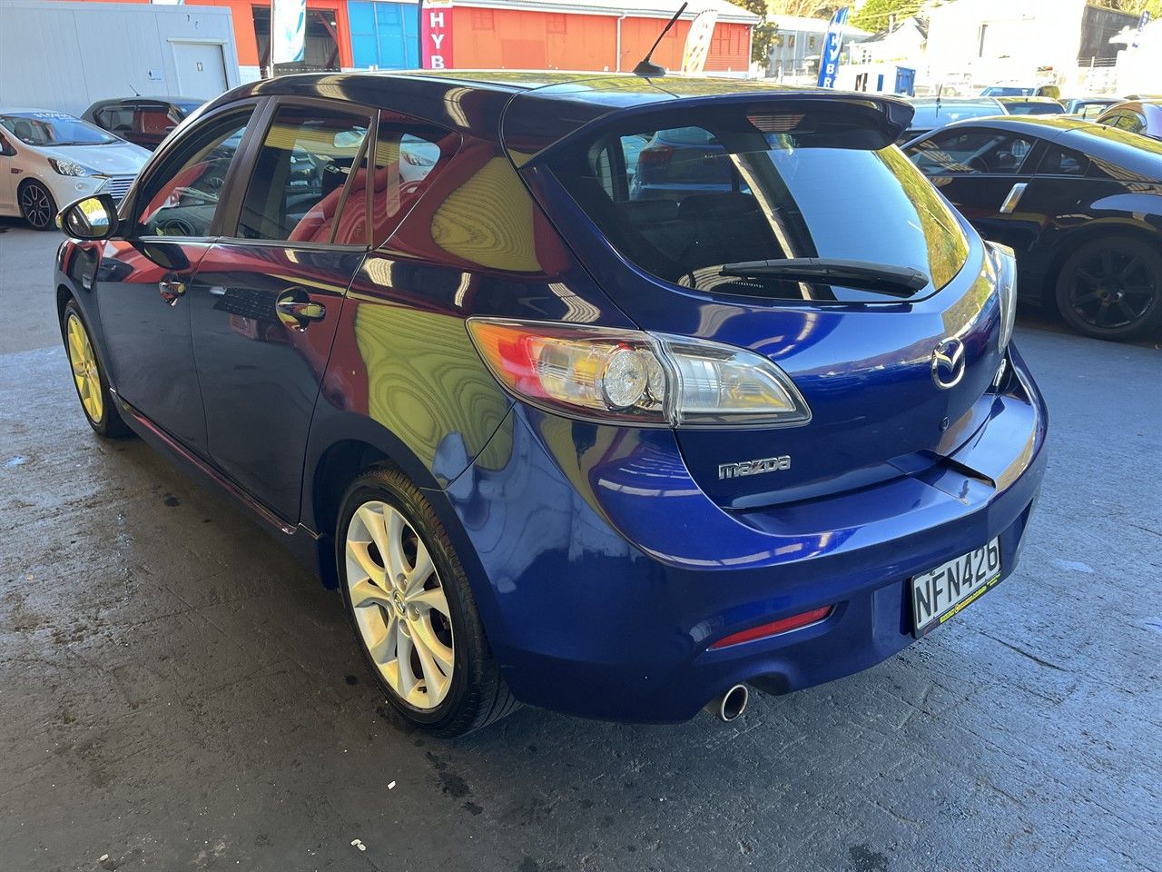 Vehicle image 4