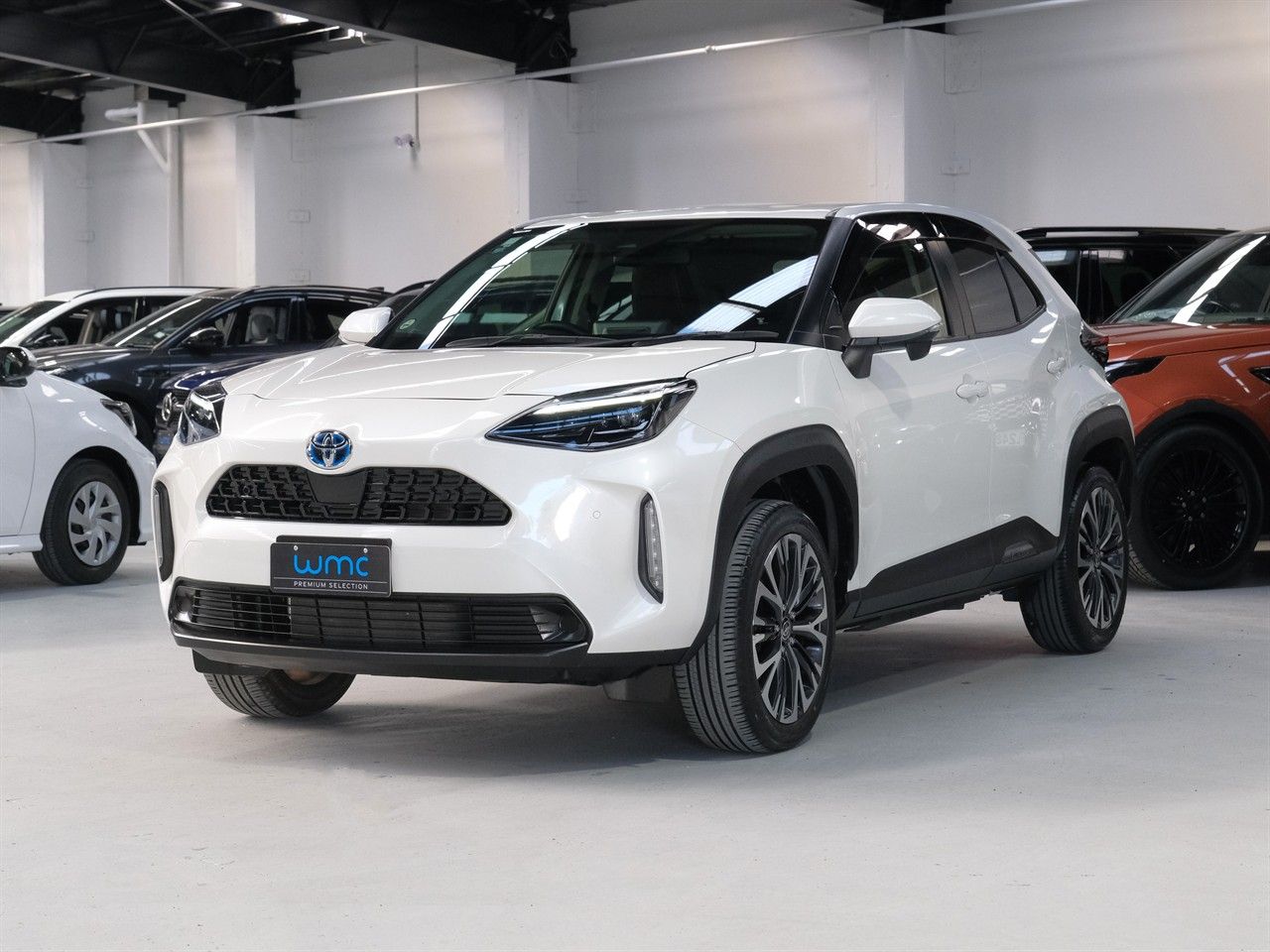 Vehicle image 4