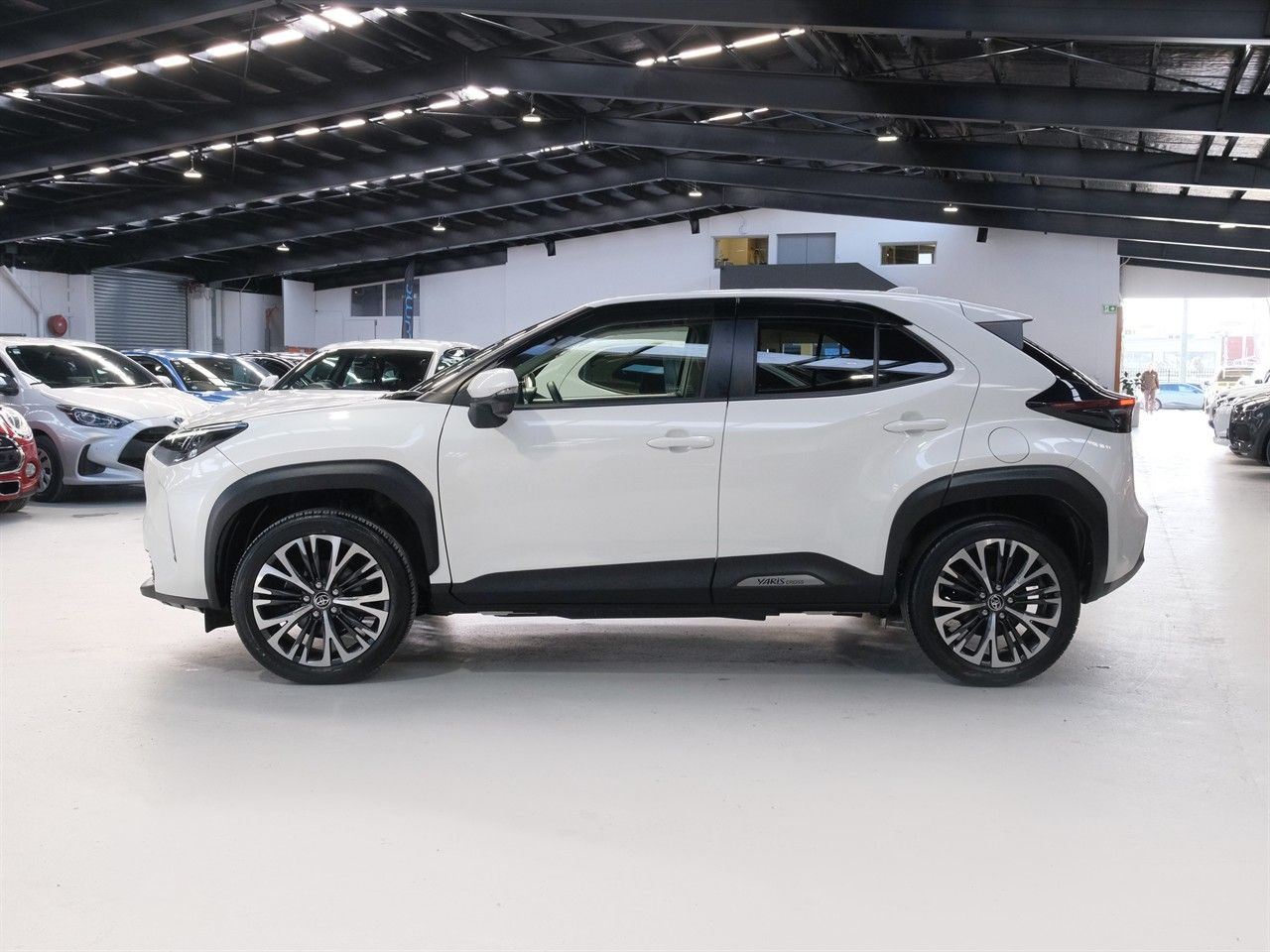Vehicle image 5