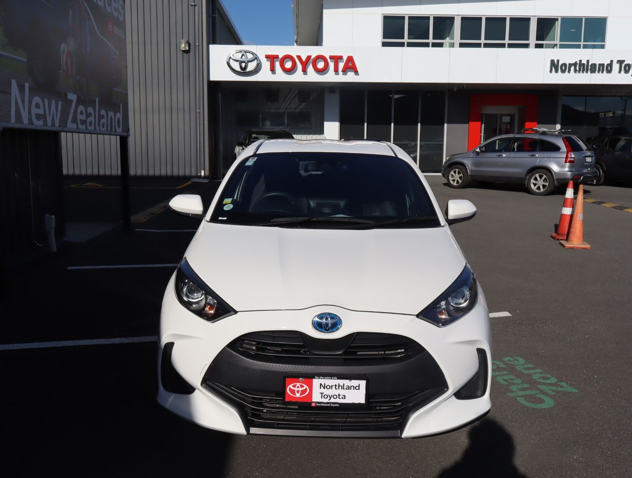 Vehicle image 3