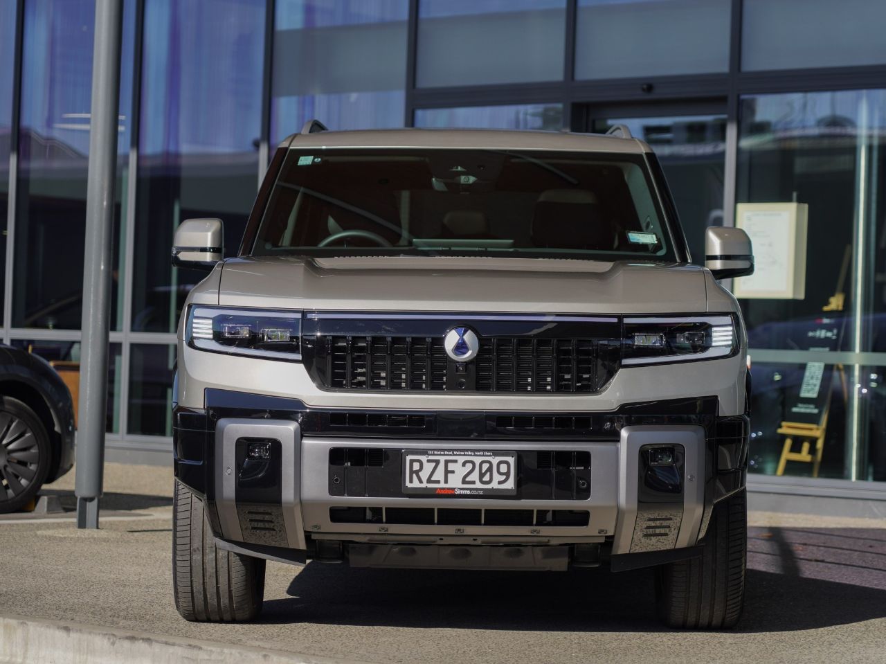 Vehicle image 4