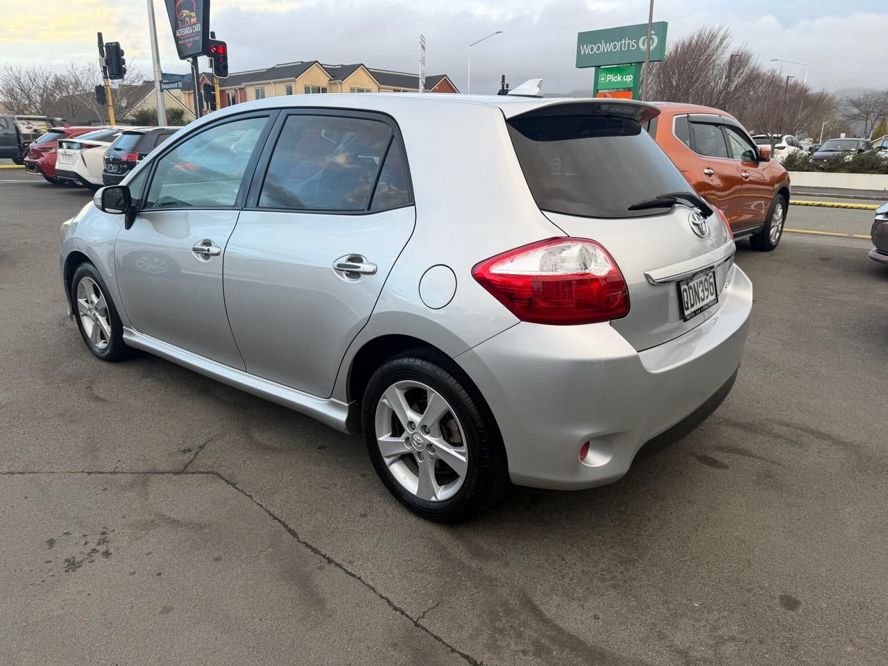 Vehicle image 5