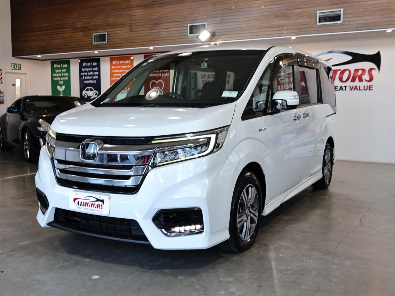 Vehicle image 3