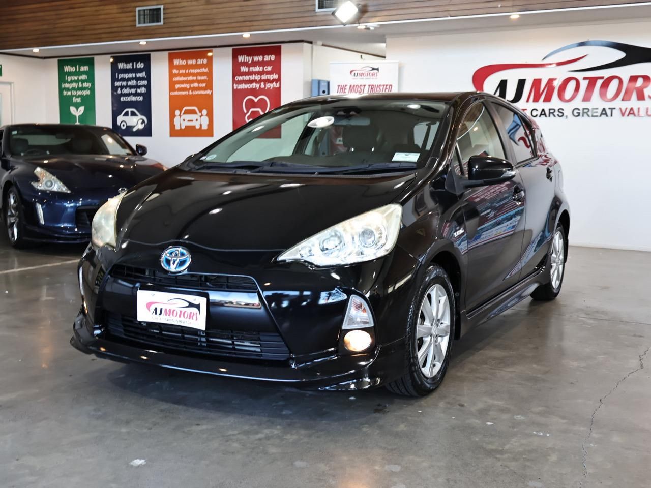 Vehicle image 3