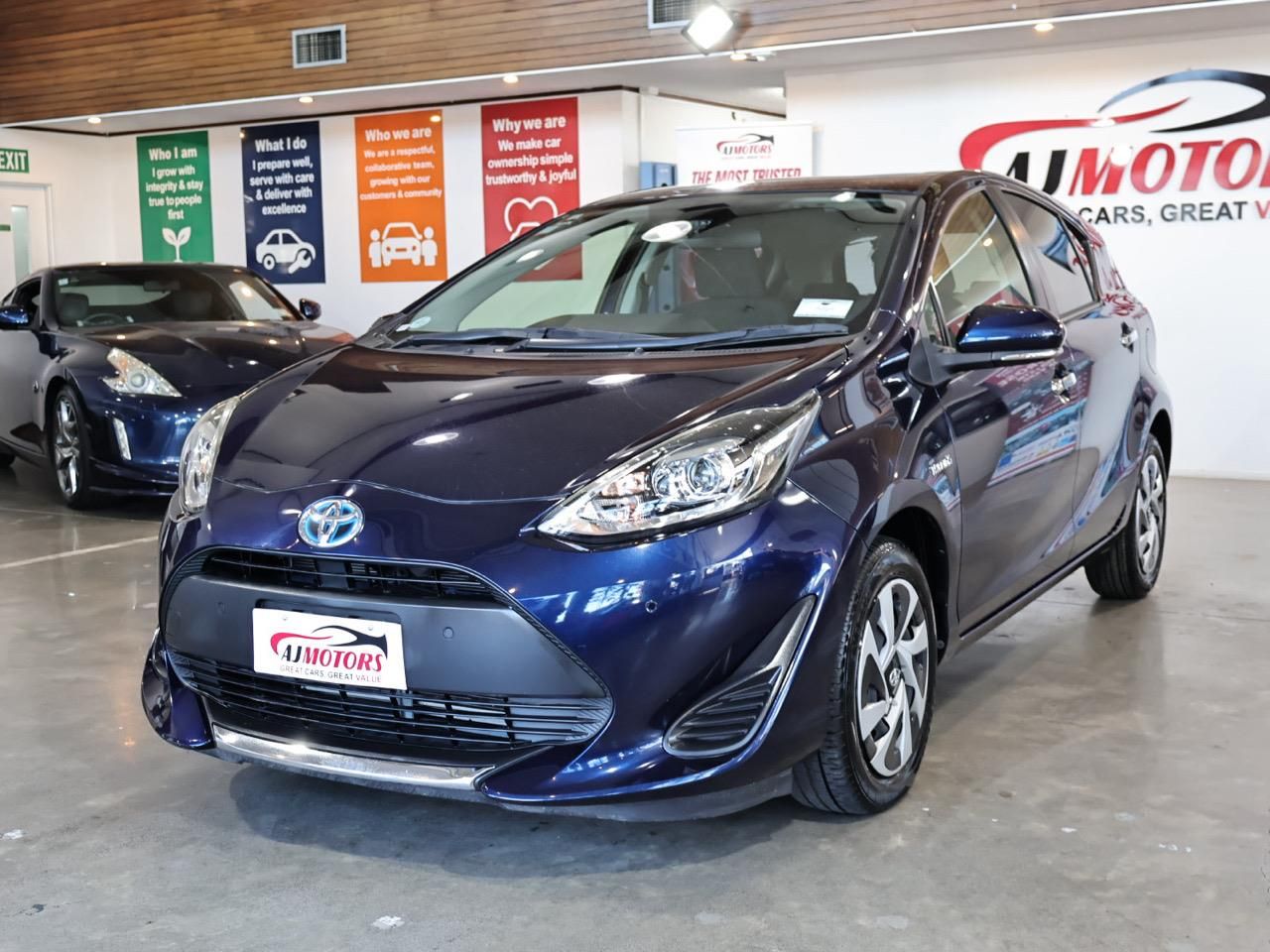 Vehicle image 3