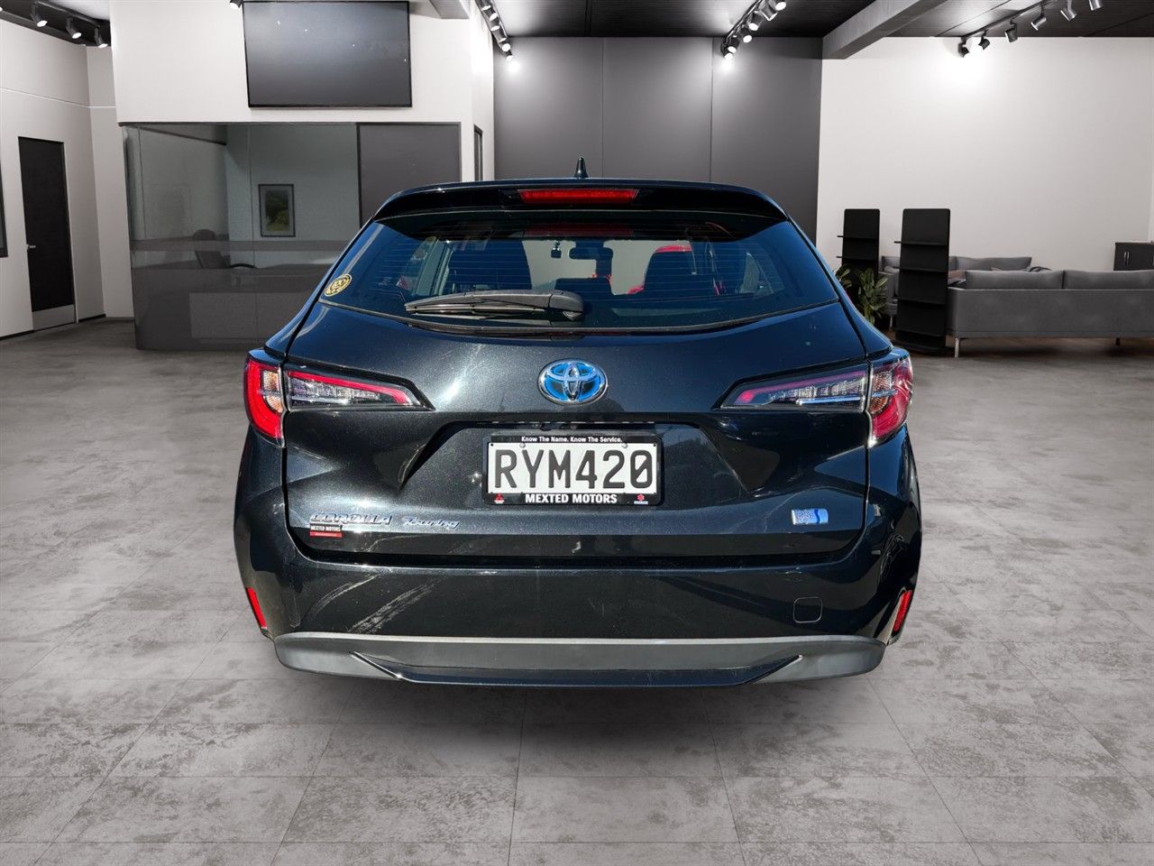 Vehicle image 5