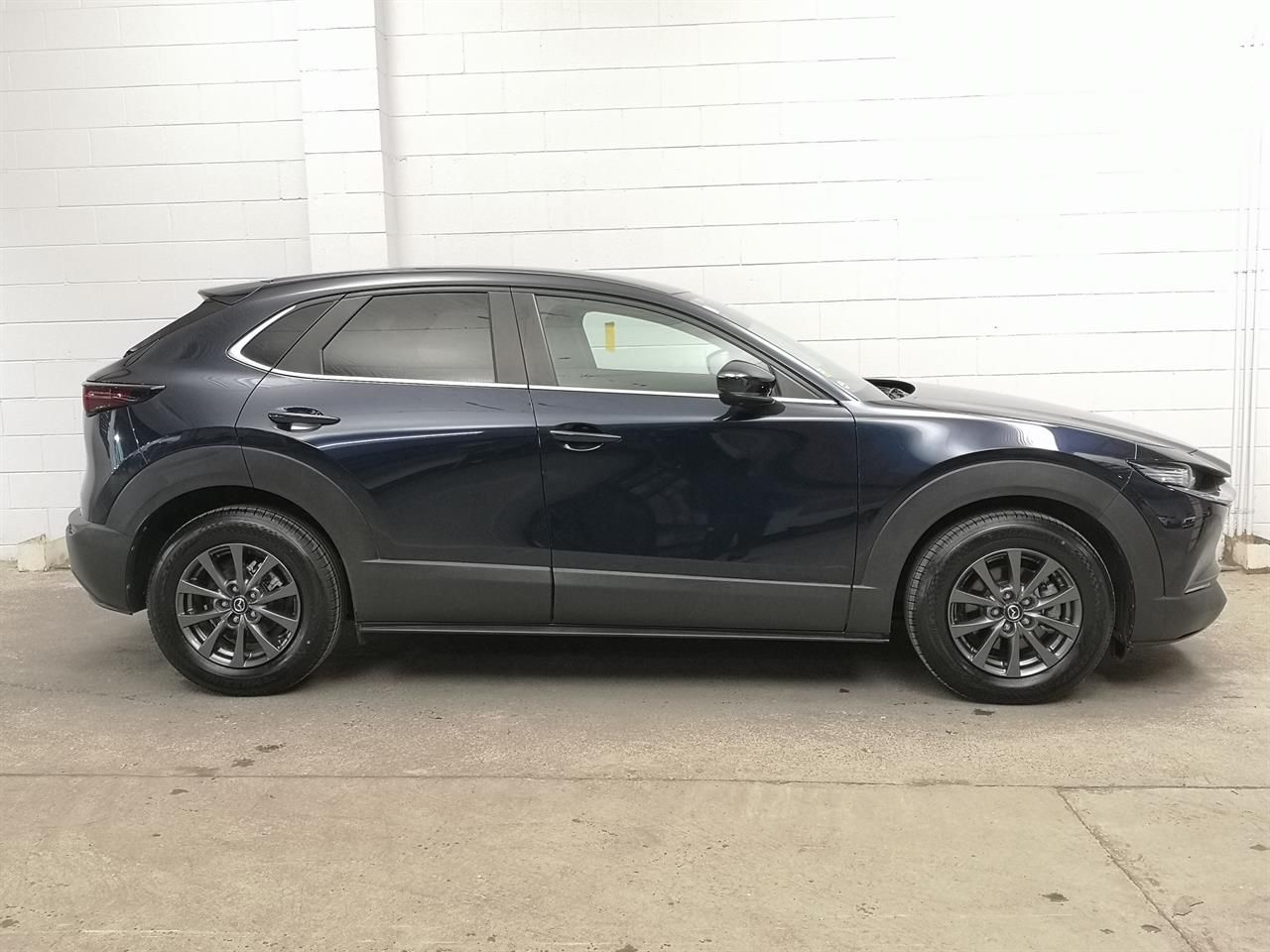 Vehicle image 3