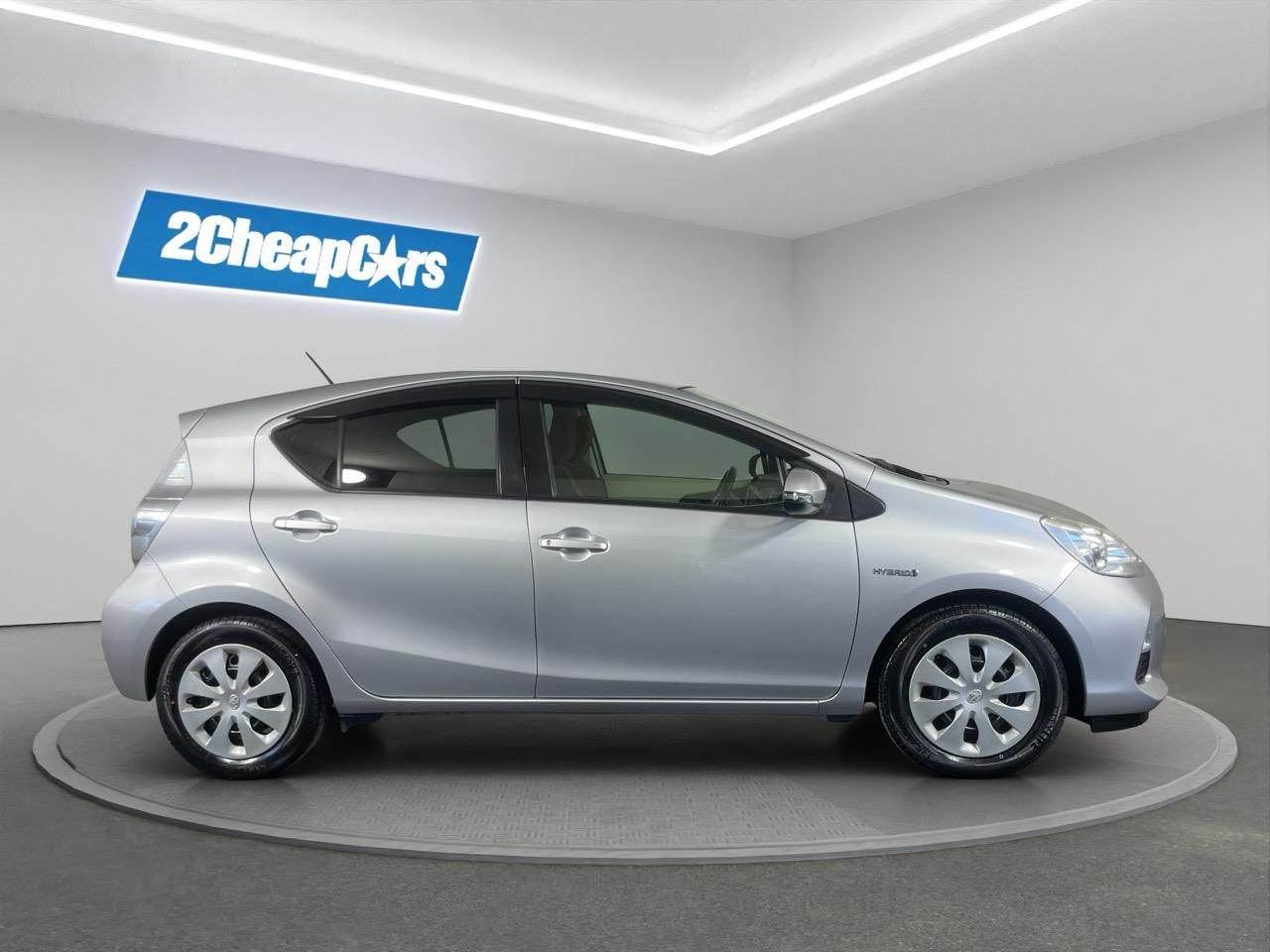 Vehicle image 4