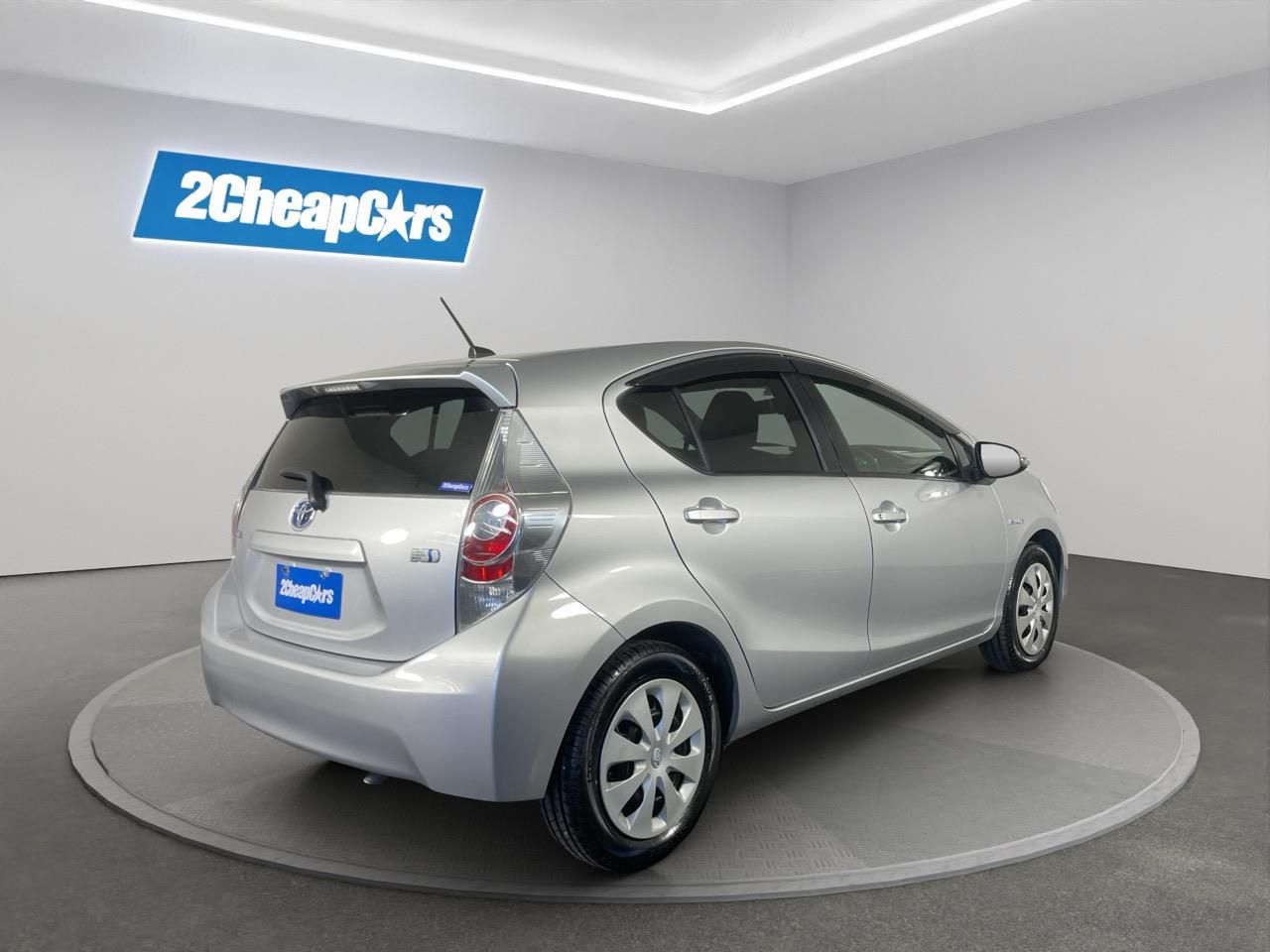 Vehicle image 5