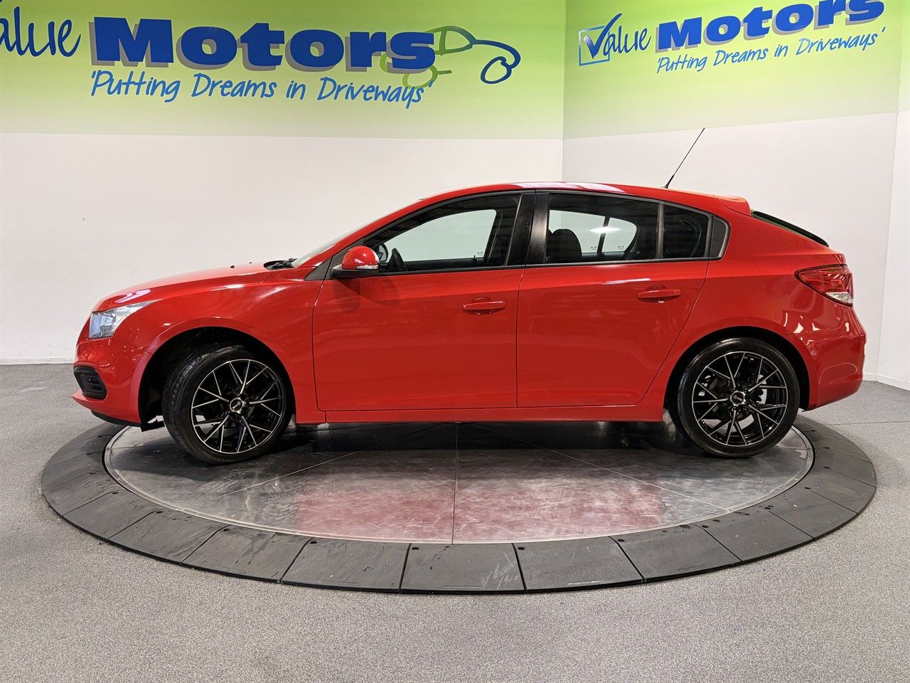 Vehicle image 4