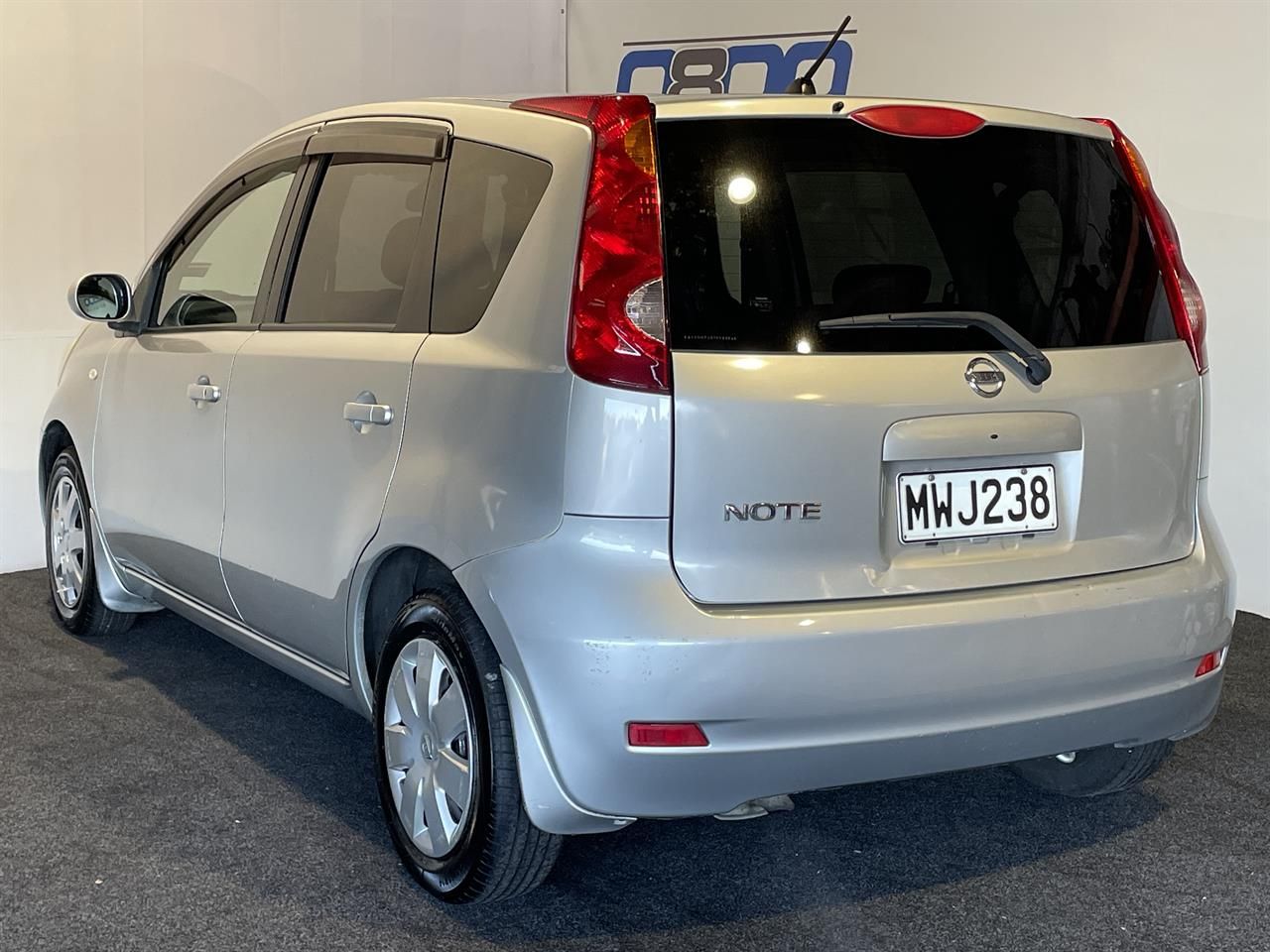 Vehicle image 4