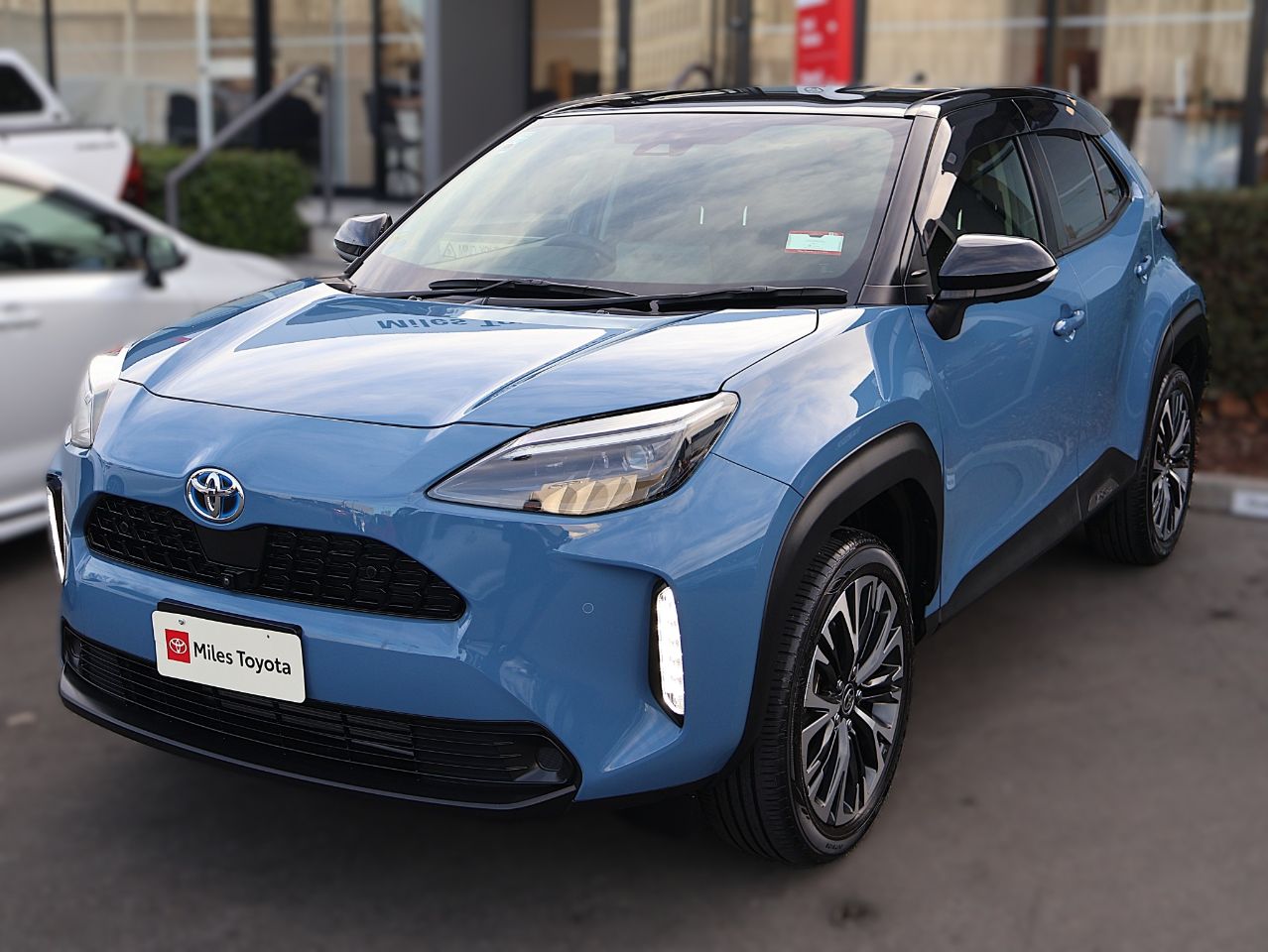Vehicle image 3