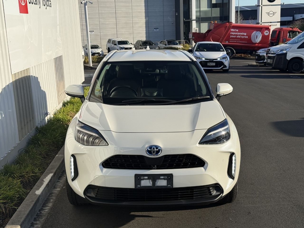 Vehicle image 3