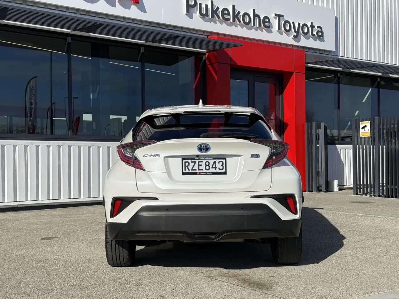 Vehicle image 5