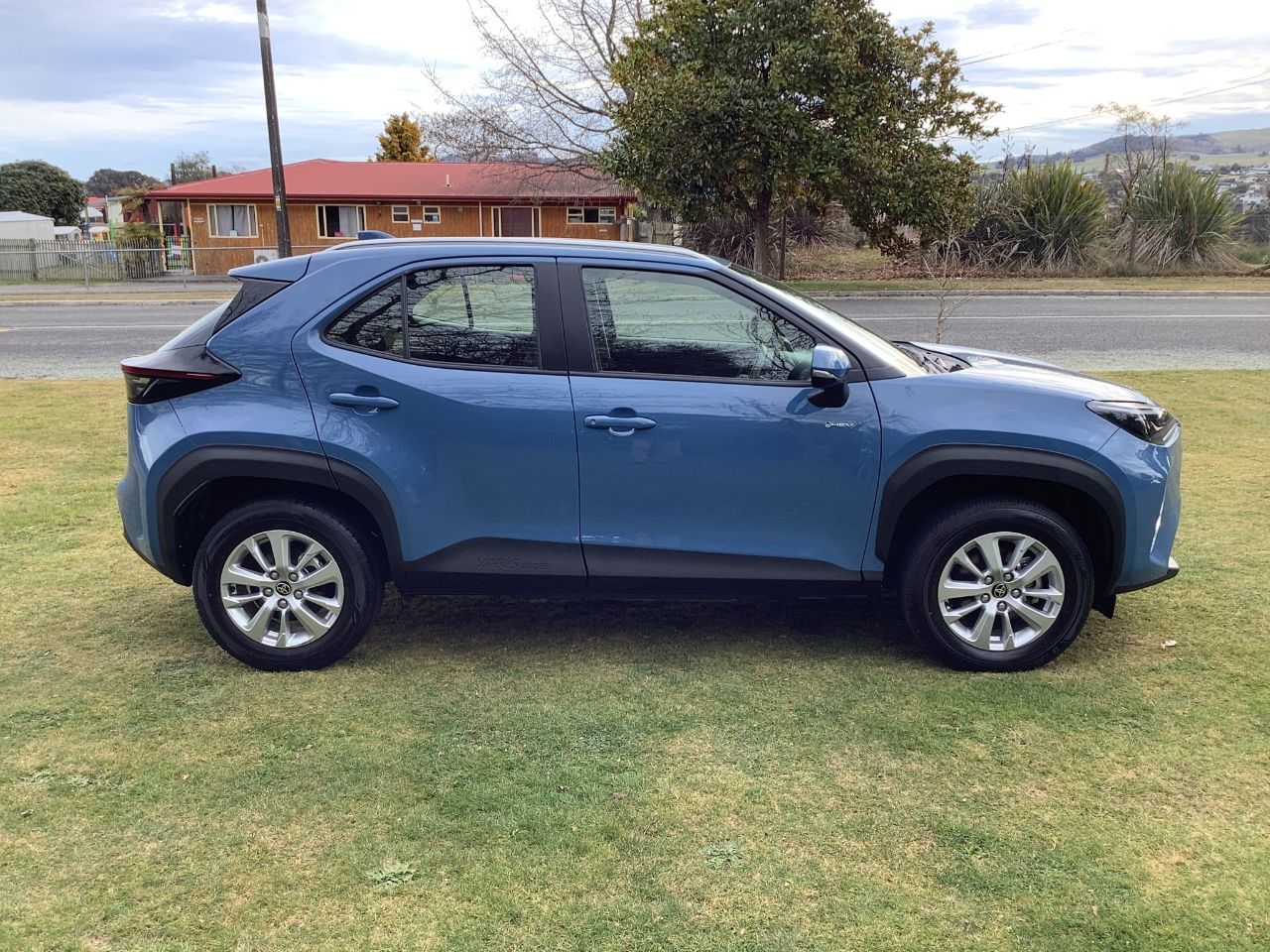 Vehicle image 4